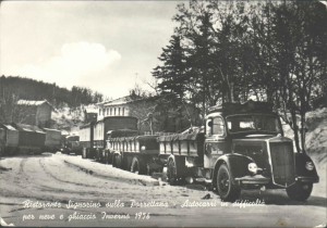 camion sulla porrettana innevata